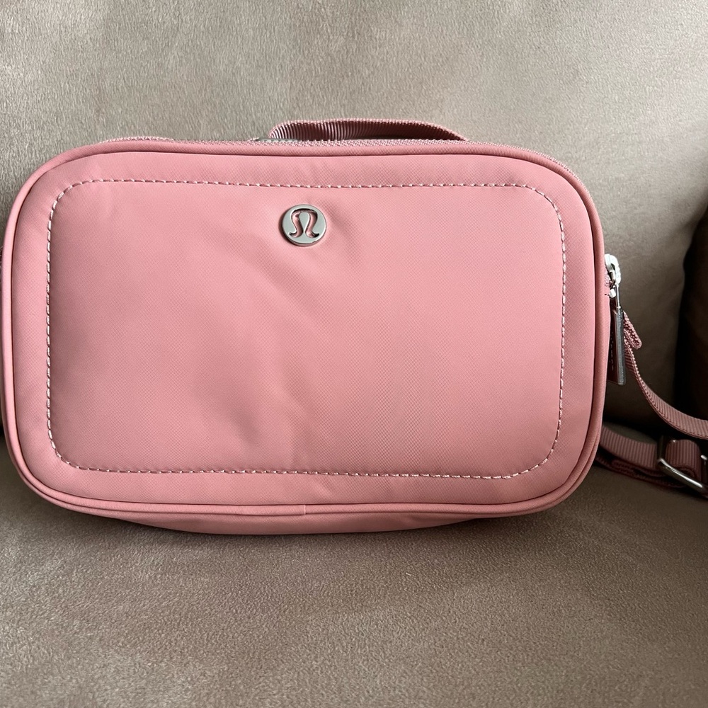 Lululemon Crossbody Camera Bag PNPA One Size - NWT